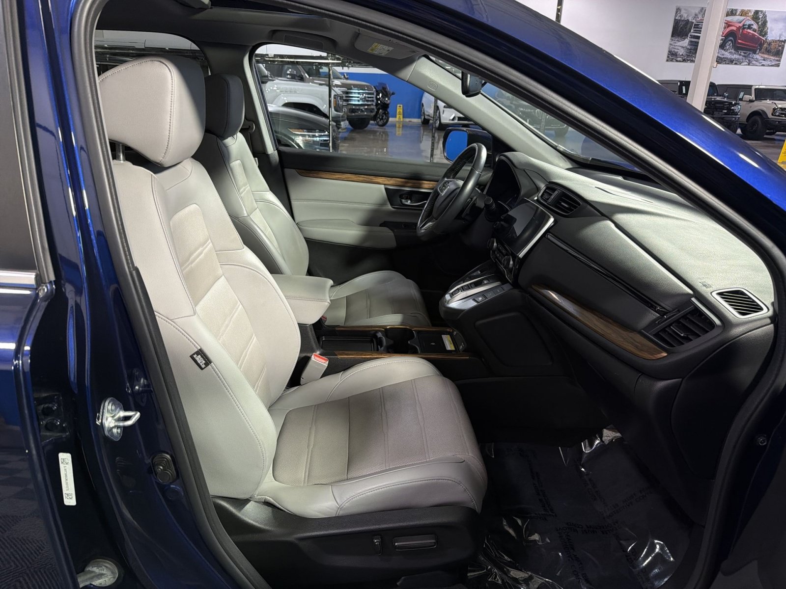 Used 2022 Honda CR-V Touring image 24
