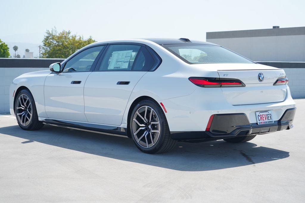 New 2026 BMW i7 xDrive60 w/ Premium Package AWD/4WD image 7