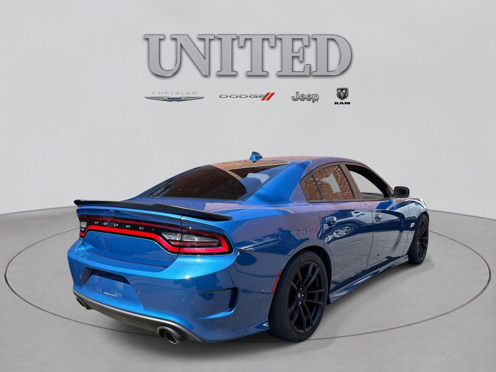 Used 2022 Dodge Charger Scat Pack w/ Dynamics Package RWD image 3