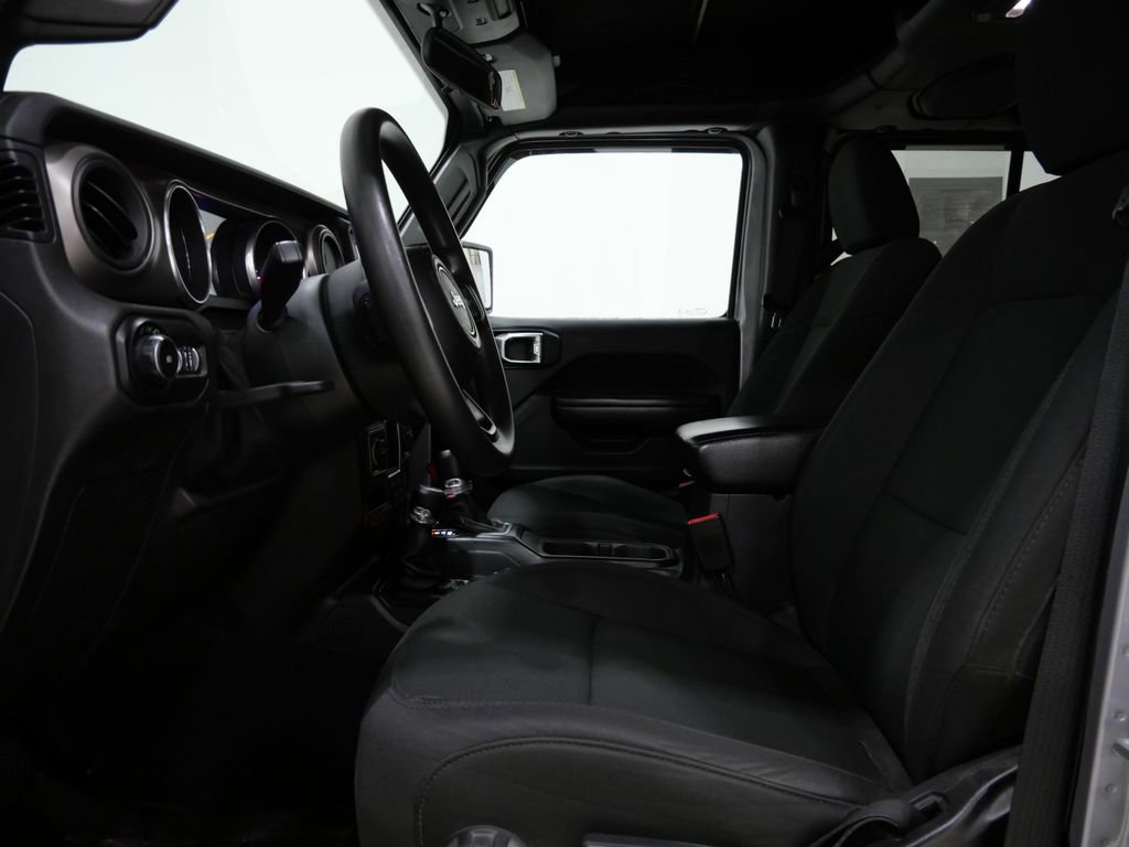 Used 2018 Jeep Wrangler Unlimited Sport image 13