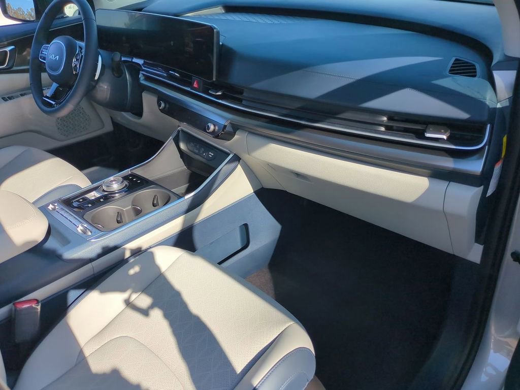 New 2026 Kia Carnival SX w/ SX Dark Edition Package FWD image 29