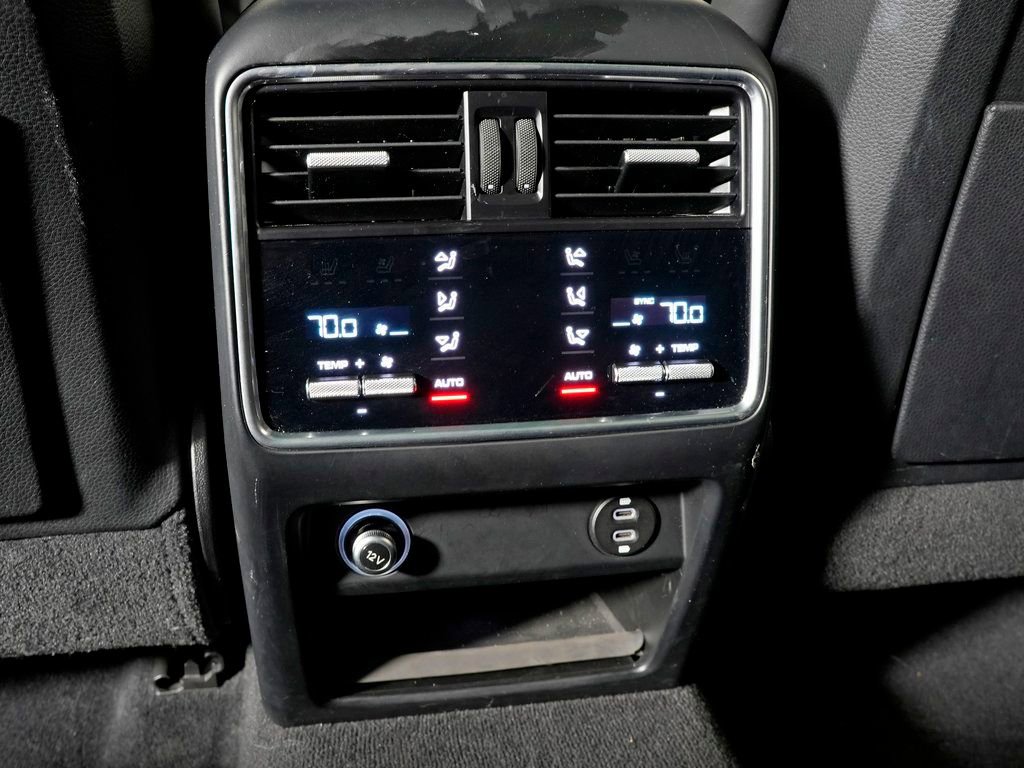 Certified 2022 Porsche Cayenne E-Hybrid image 34