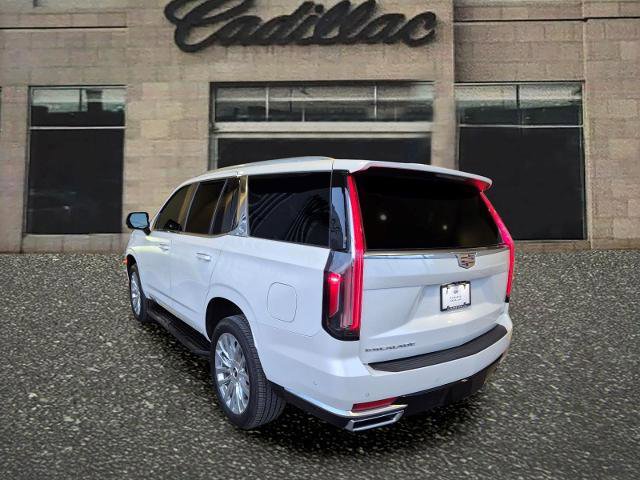 Used 2024 Cadillac Escalade Premium Luxury AWD/4WD image 3