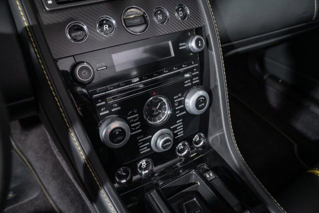 Used 2015 Aston Martin V12 Vantage S RWD image 24