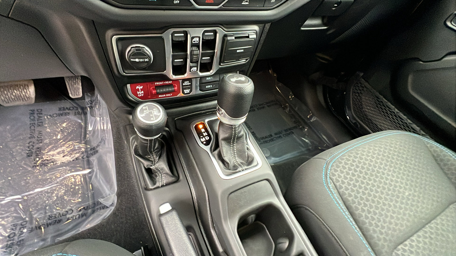 Used 2025 Jeep Wrangler Unlimited Rubicon 4xe w/ Convenience Group image 29