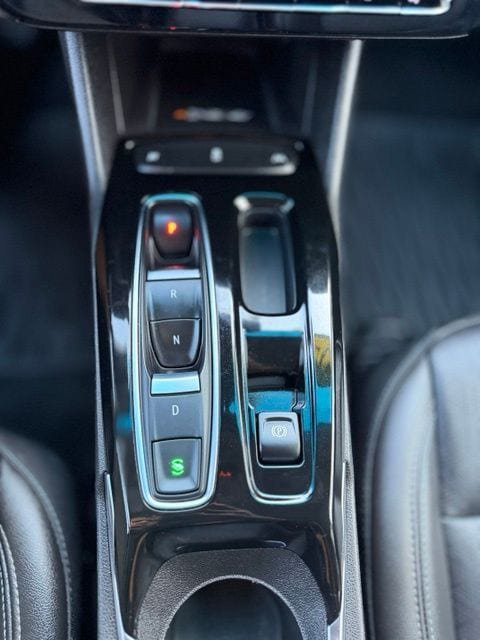 Used 2023 Chevrolet Bolt LT w/ Infotainment Package FWD image 14