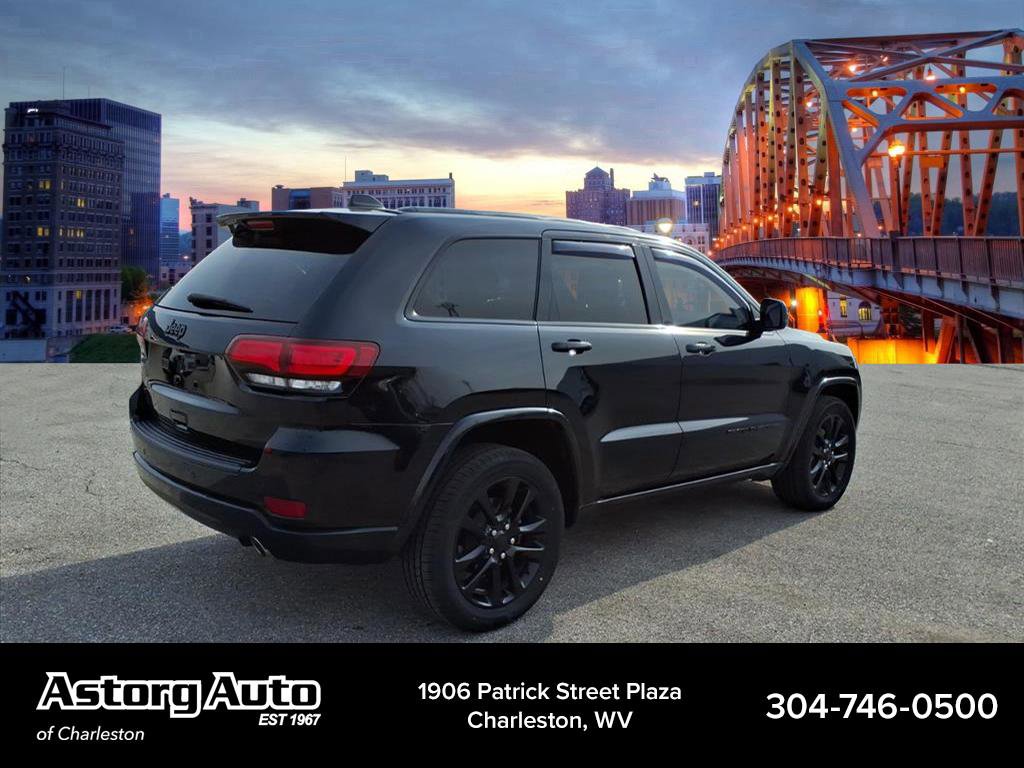 Used 2020 Jeep Grand Cherokee Altitude image 3