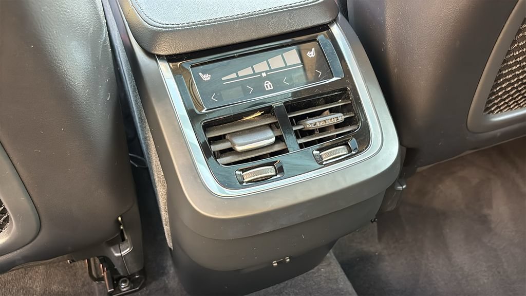 Certified 2023 Volvo XC90 B6 Plus AWD/4WD image 9