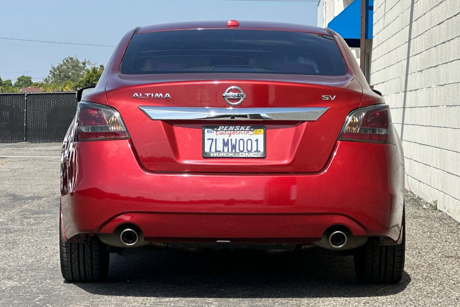 Used 2015 Nissan Altima 2.5 SV w/ Convenience Package FWD image 5