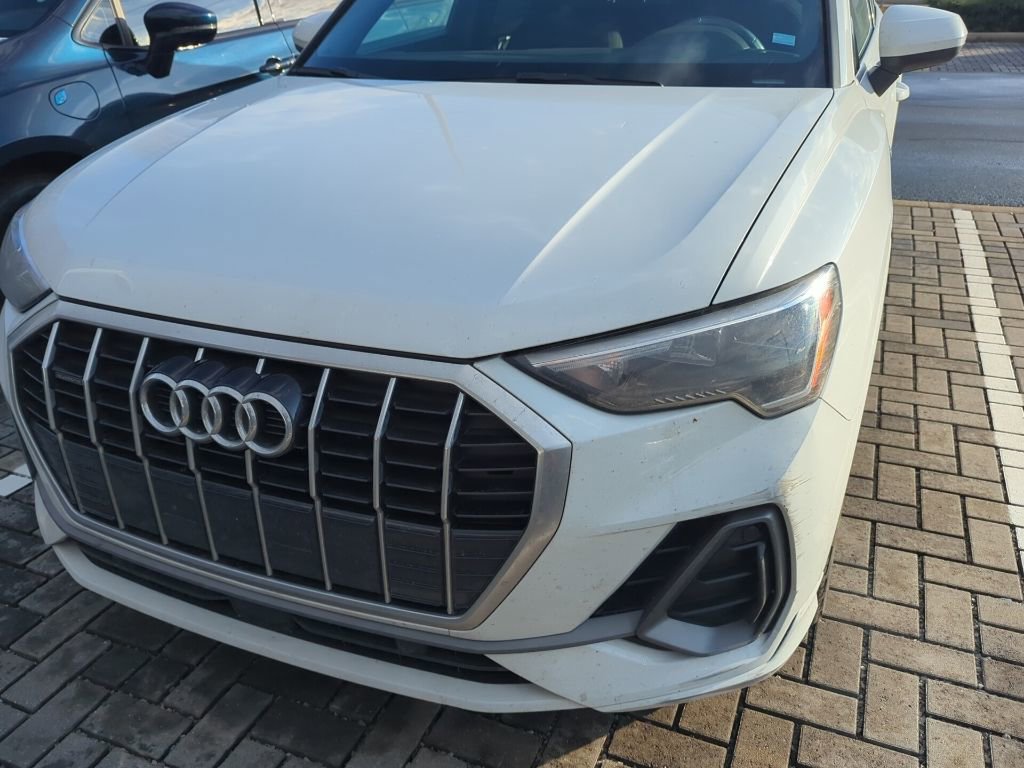 Used 2020 Audi Q3 2.0T Premium w/ Convenience Package image 3