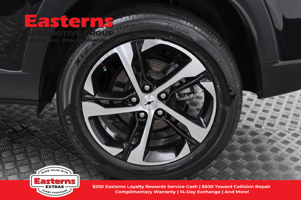 Used 2024 Chevrolet Trax RS FWD image 33