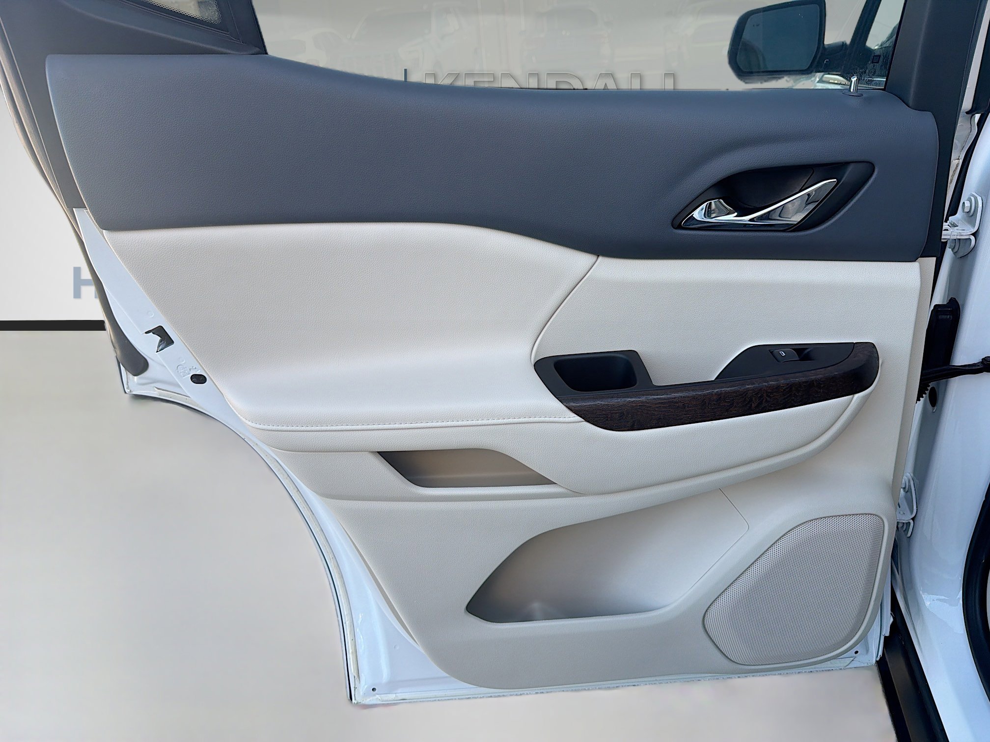 Used 2023 GMC Acadia Denali AWD/4WD image 24