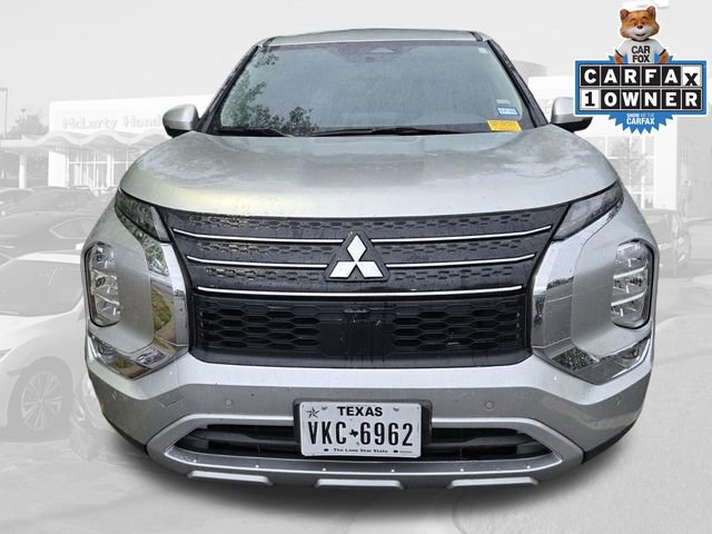 Used 2024 Mitsubishi Outlander SE FWD image 2