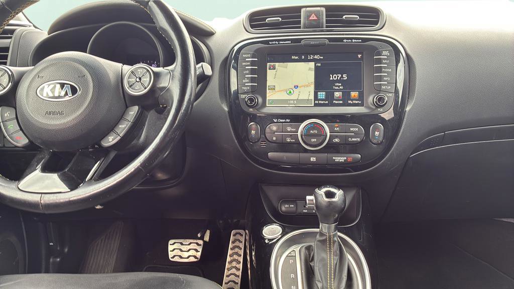 Used 2015 Kia Soul + w/ Primo Package FWD image 22