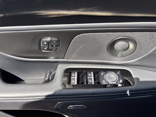 New 2026 Lincoln Nautilus Reserve w/ Jet Appearance Package AWD/4WD image 14