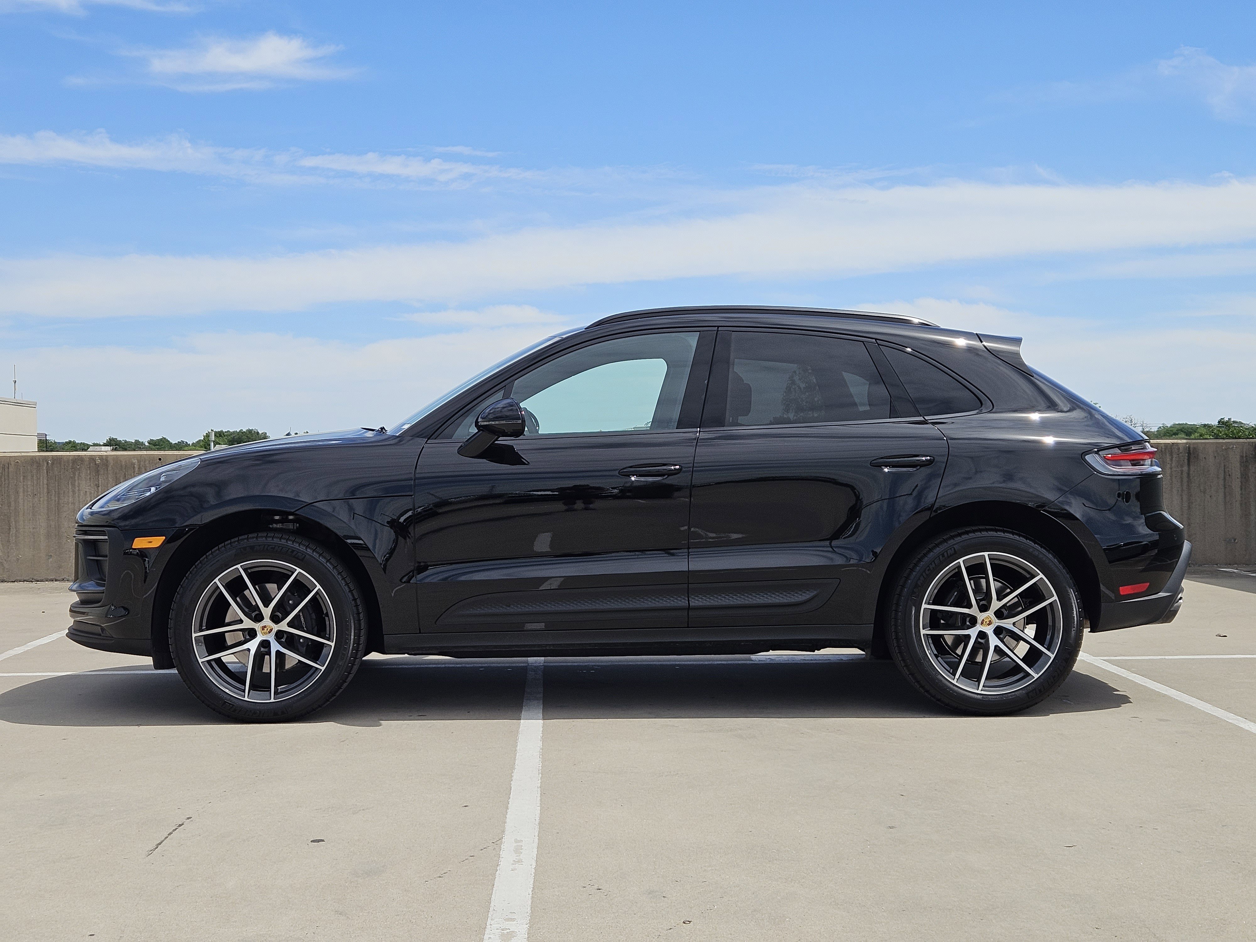 Certified 2026 Porsche Macan image 2