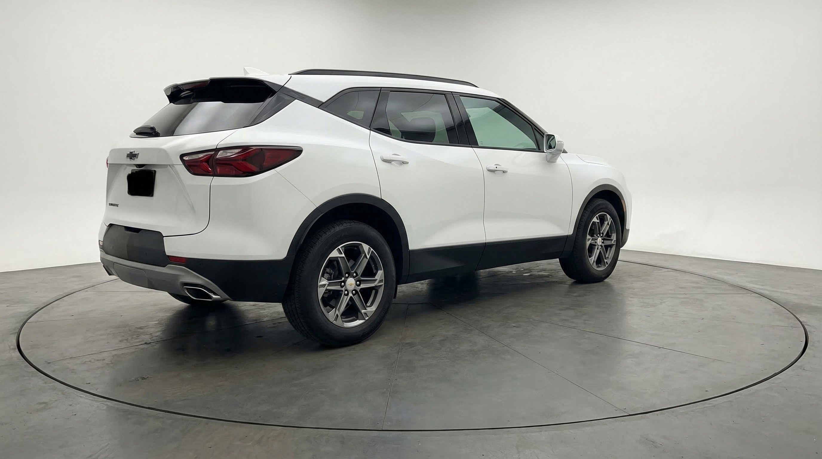 Used 2025 Chevrolet Blazer LT image 9