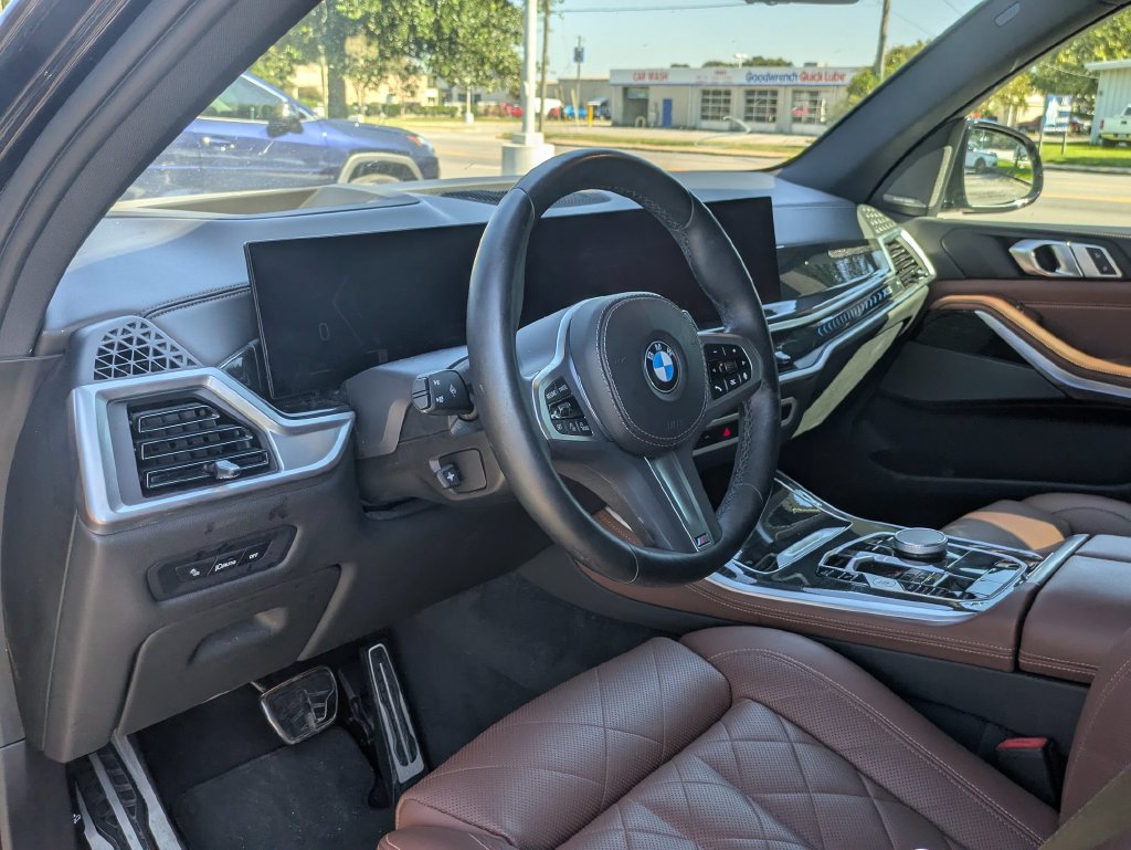 Used 2024 BMW X5 sDrive40i w/ M Sport Package RWD image 28