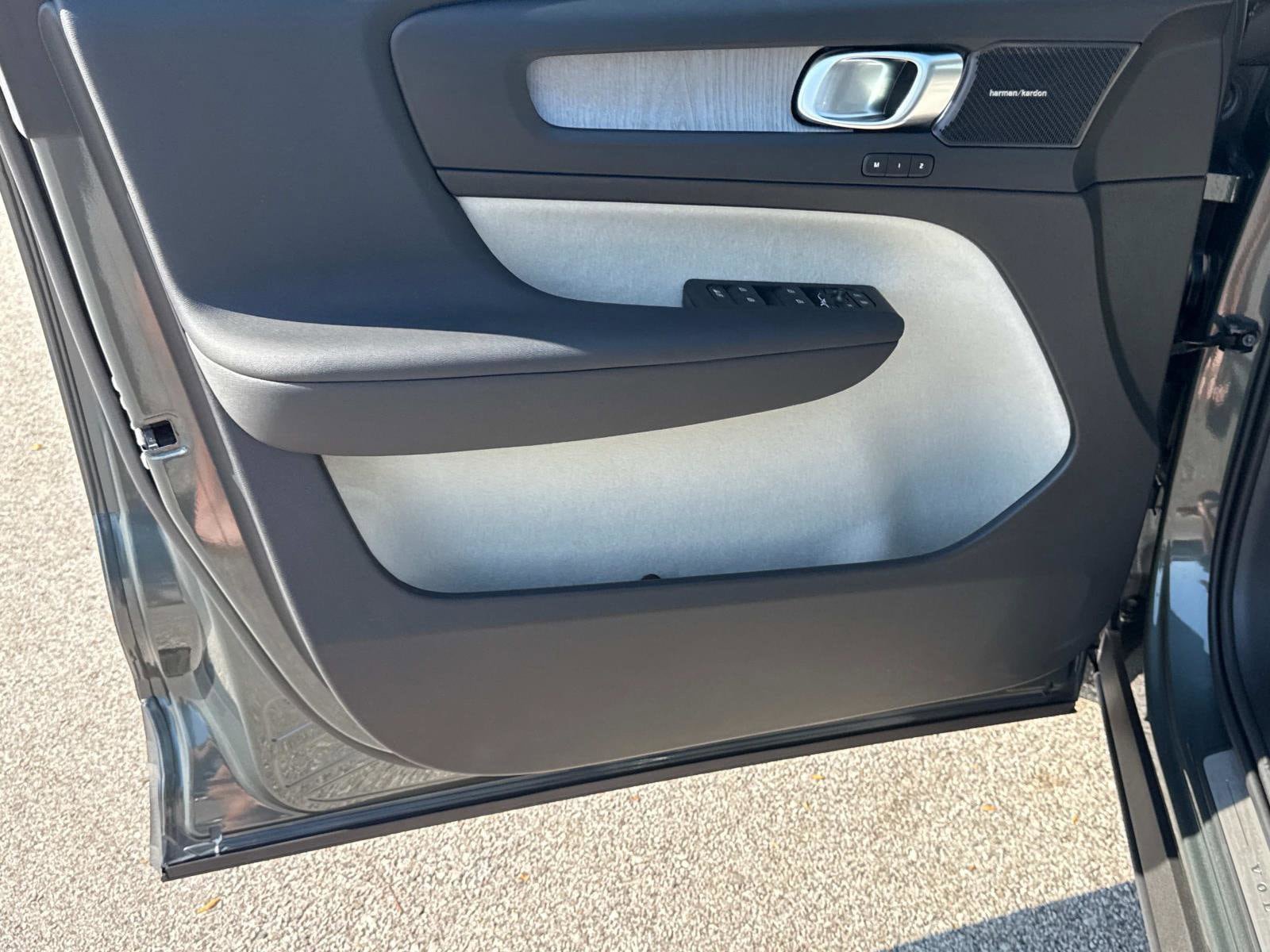 New 2026 Volvo XC40 B5 Ultra w/ Climate Package AWD/4WD image 16