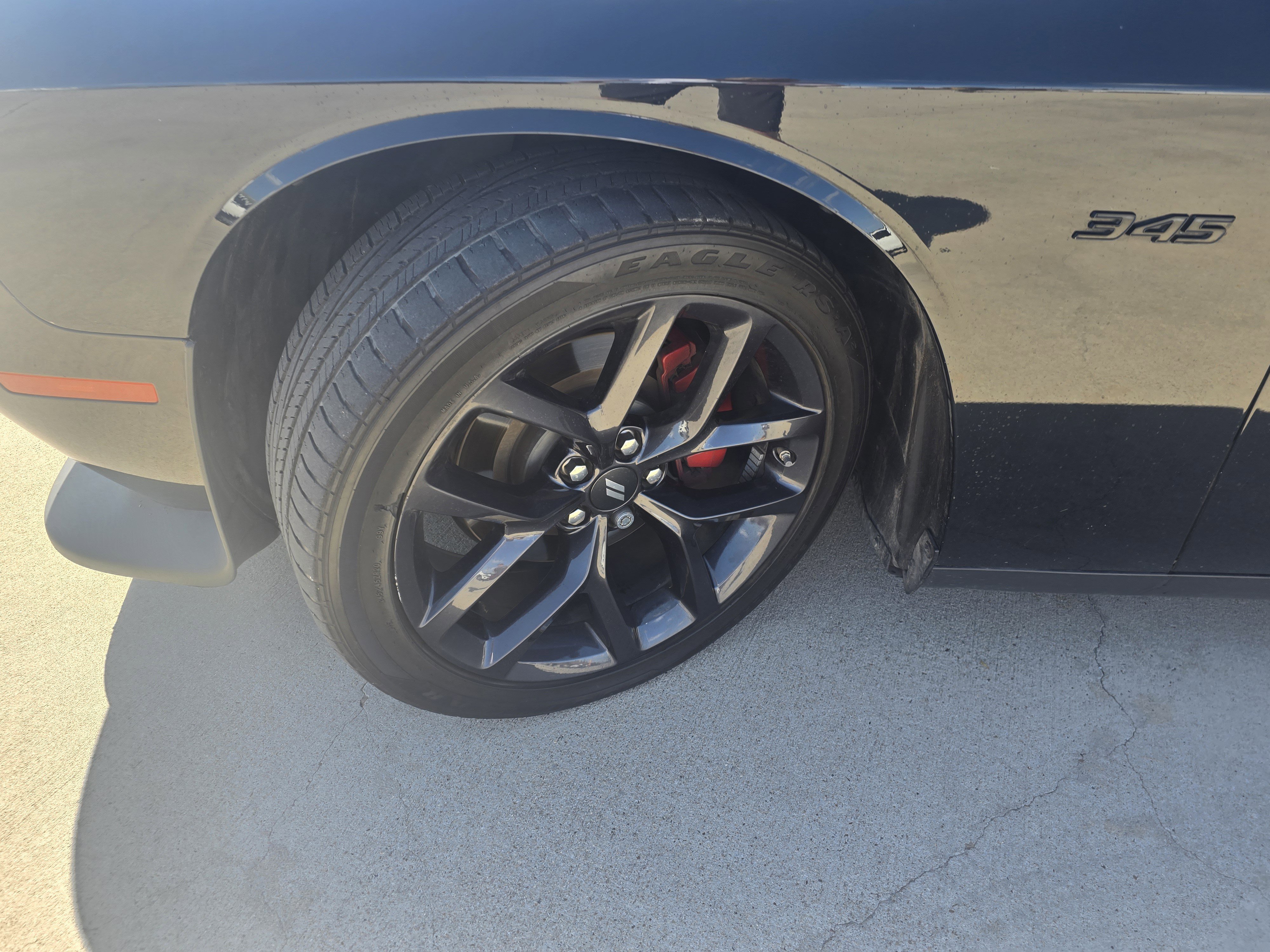 Used 2023 Dodge Challenger R/T w/ Blacktop Package image 9