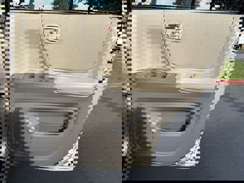 Used 2005 Toyota Highlander 2WD image 34