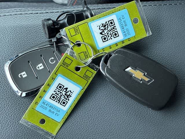 Used 2020 Chevrolet Bolt LT FWD image 36