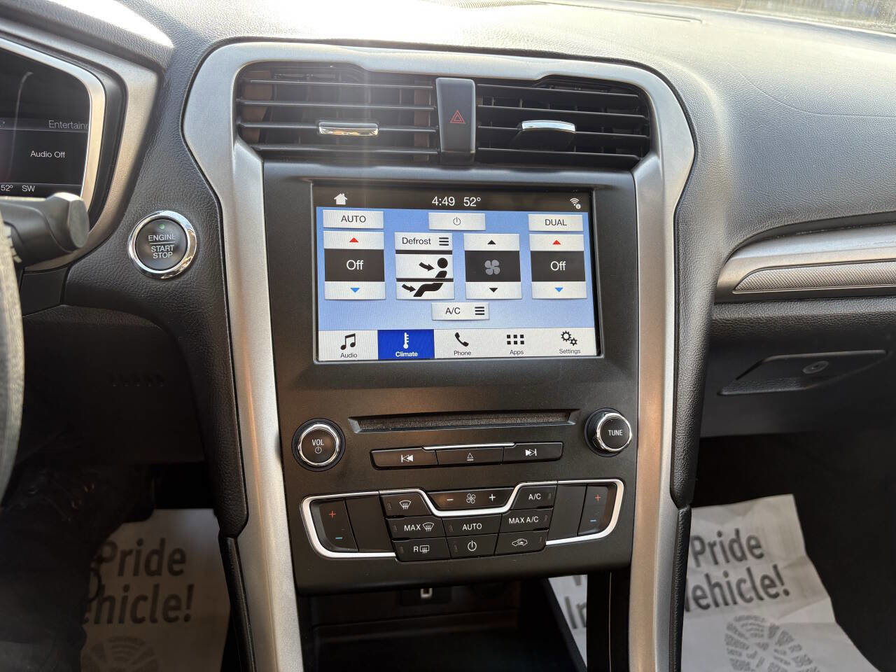 Used 2017 Ford Fusion SE w/ Fusion SE Technology Package FWD image 34