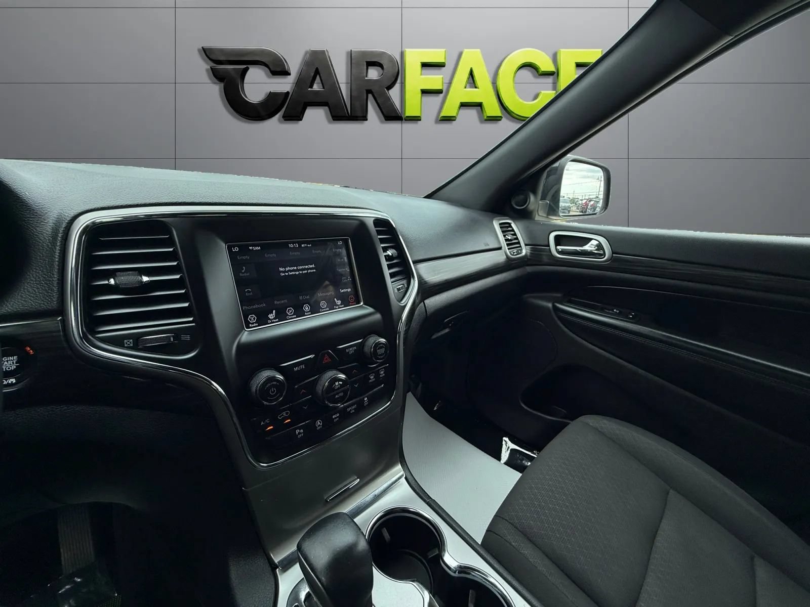 Used 2019 Jeep Grand Cherokee Laredo AWD/4WD image 38