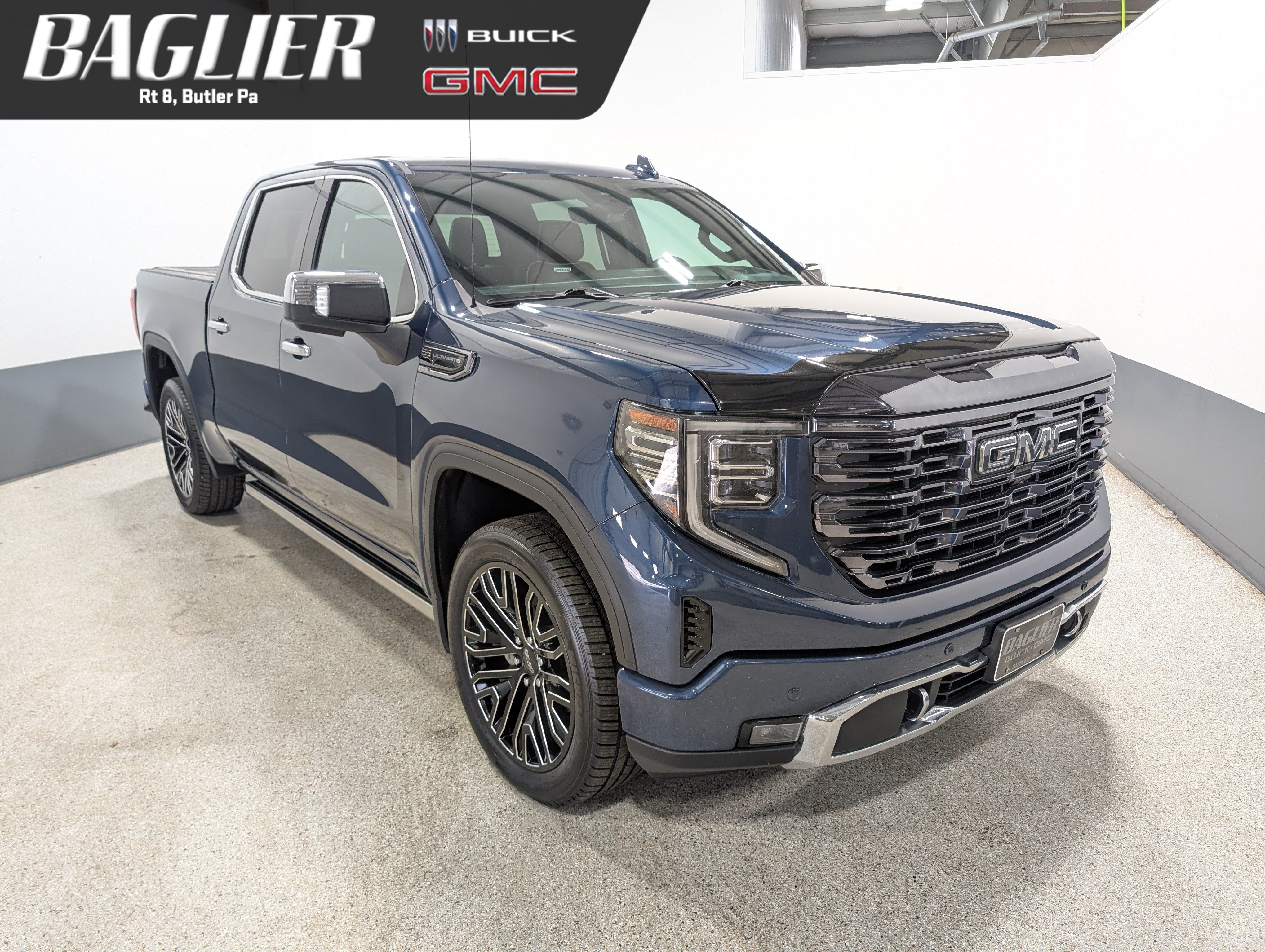 Used 2022 GMC Sierra 1500 Denali Ultimate AWD/4WD image 1