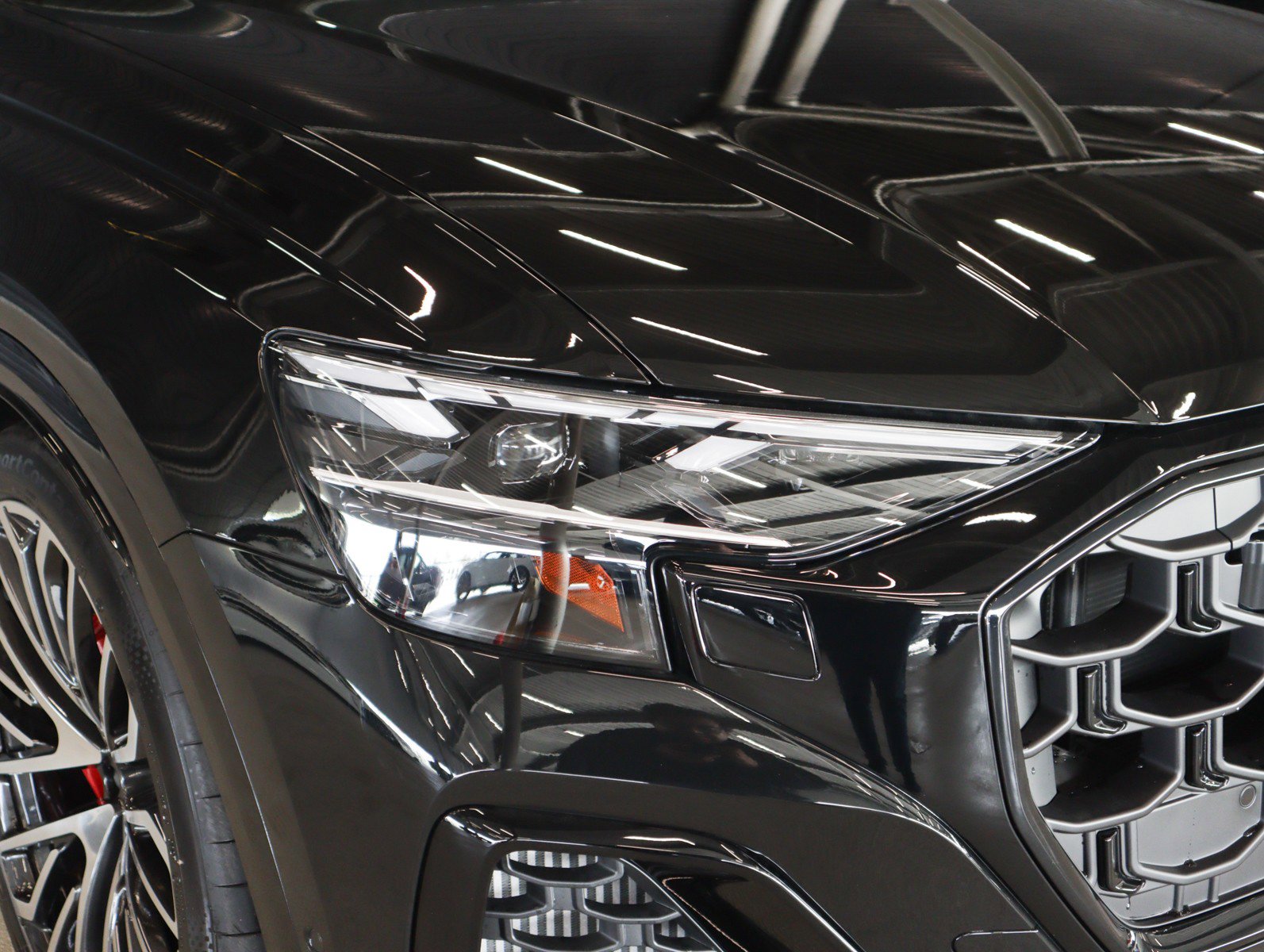 New 2026 Audi SQ8 Premium Plus image 32