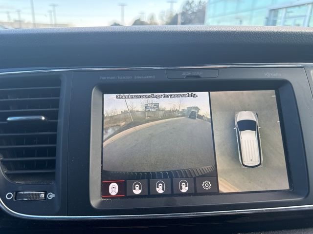 Used 2019 Kia Sedona SX image 18