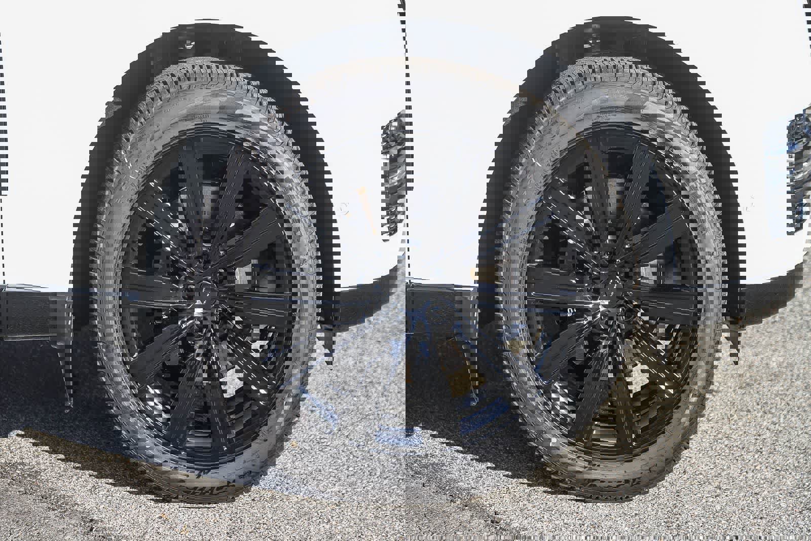 New 2026 Land Rover Range Rover Long Wheelbase SE image 11