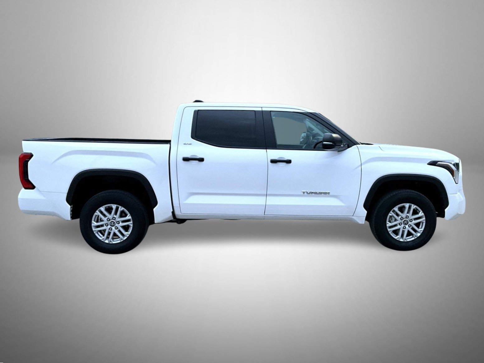 Used 2024 Toyota Tundra SR5 w/ SR5 Convenience Package AWD/4WD image 4