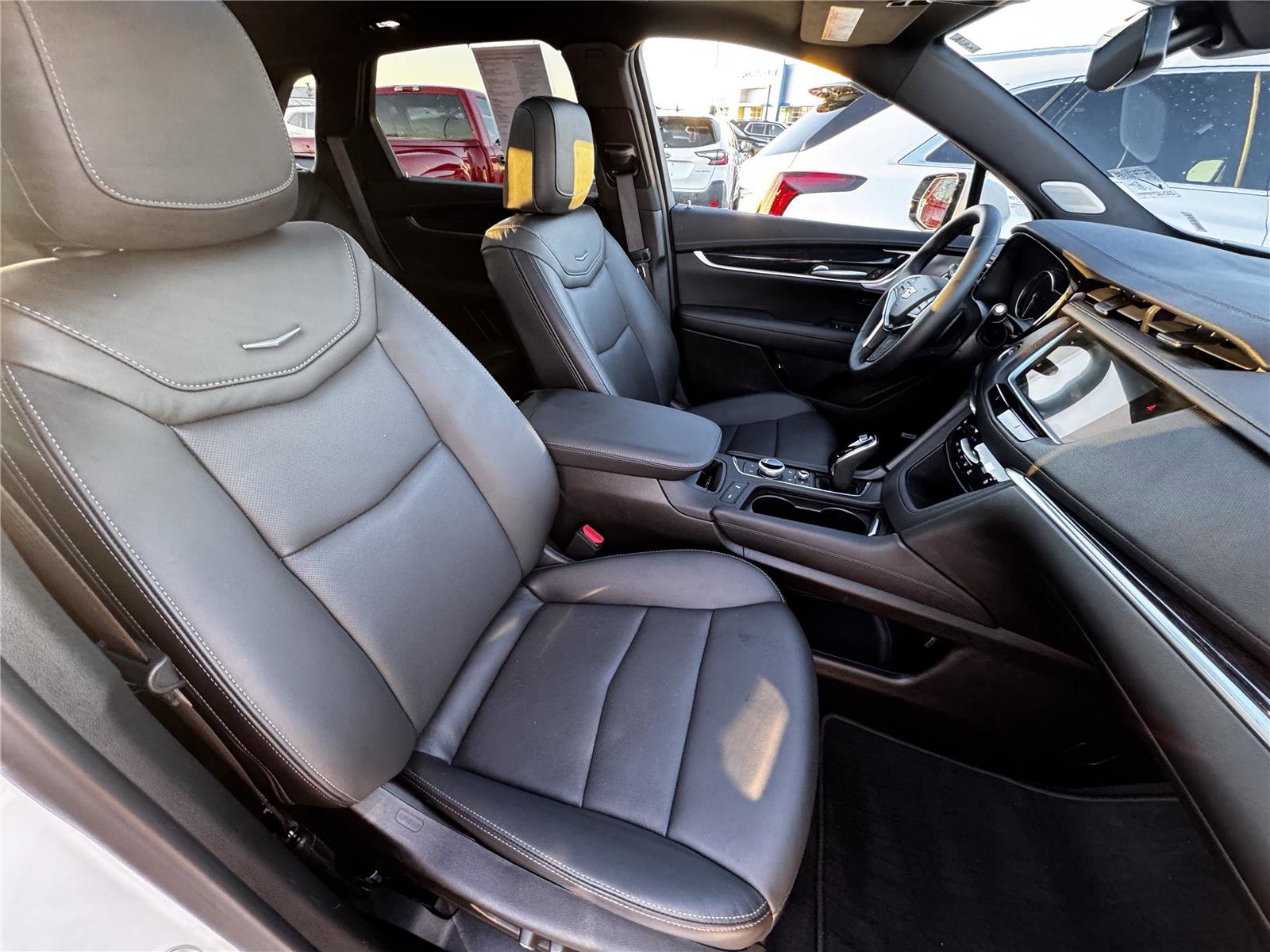 Used 2025 Cadillac XT5 Premium Luxury image 11
