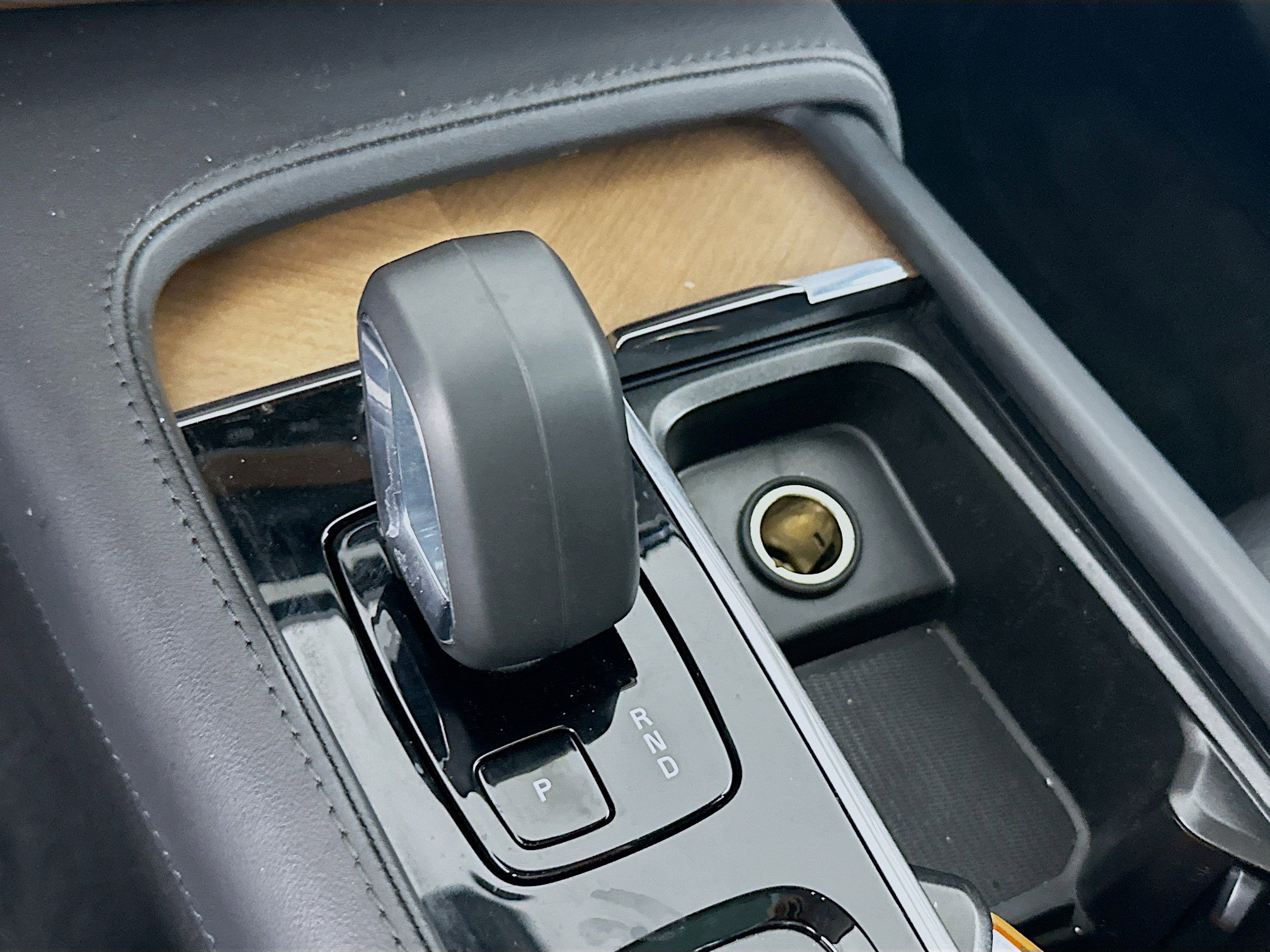 Used 2024 Volvo XC90 B6 Plus image 24