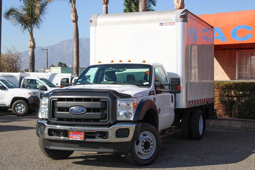 Used 2015 Ford F550 2WD Regular Cab Super Duty image 4