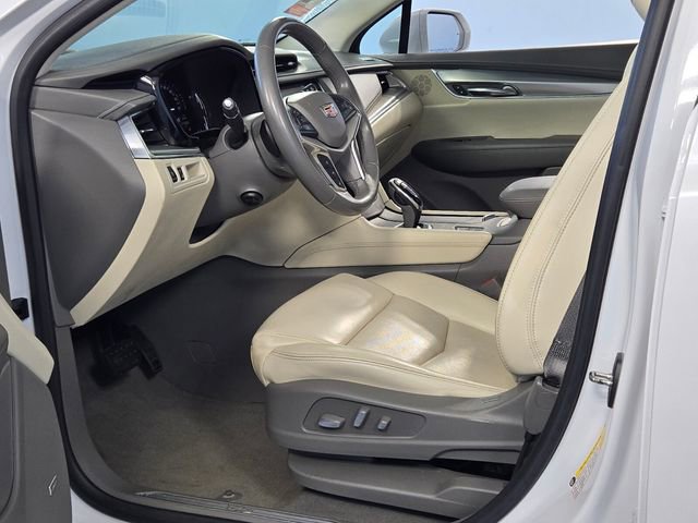 Used 2018 Cadillac XT5 Premium Luxury w/ Driver Assist Package image 7