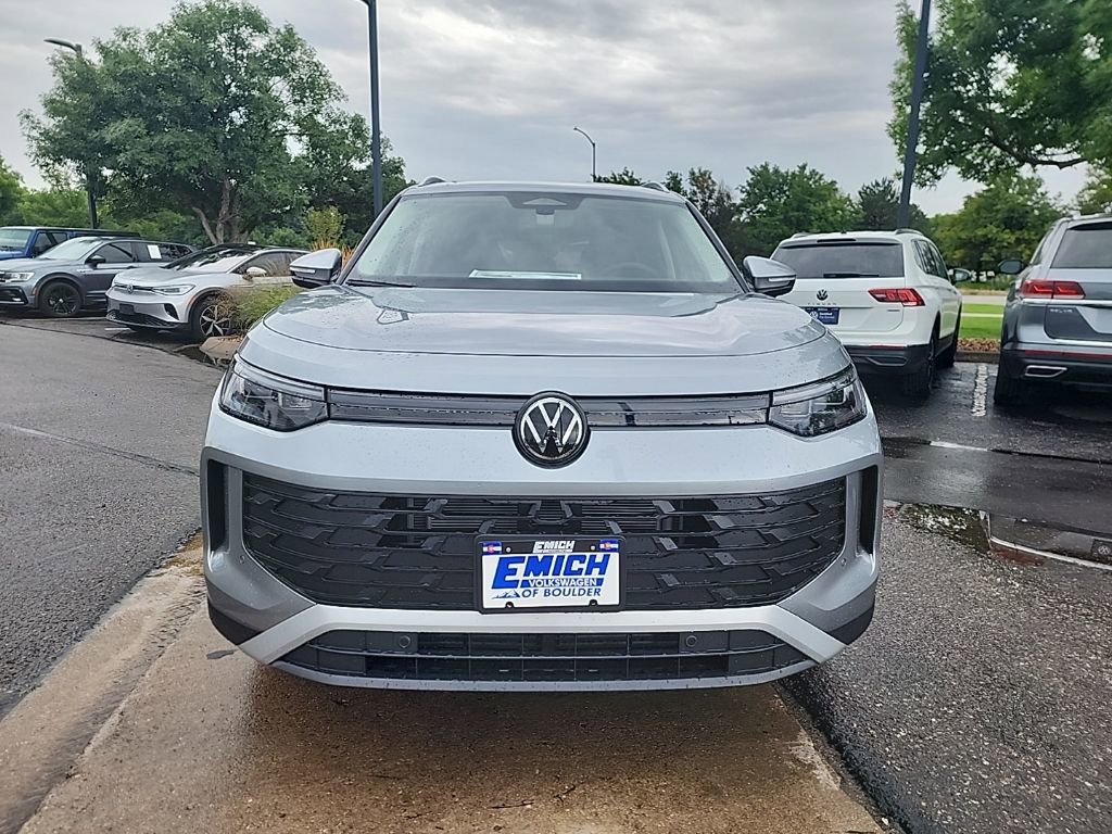 New 2025 Volkswagen Tiguan SE image 8