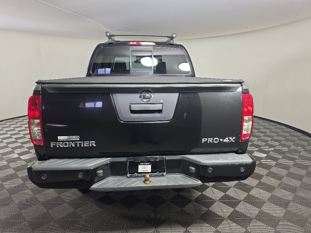 Used 2017 Nissan Frontier PRO-4X AWD/4WD image 4