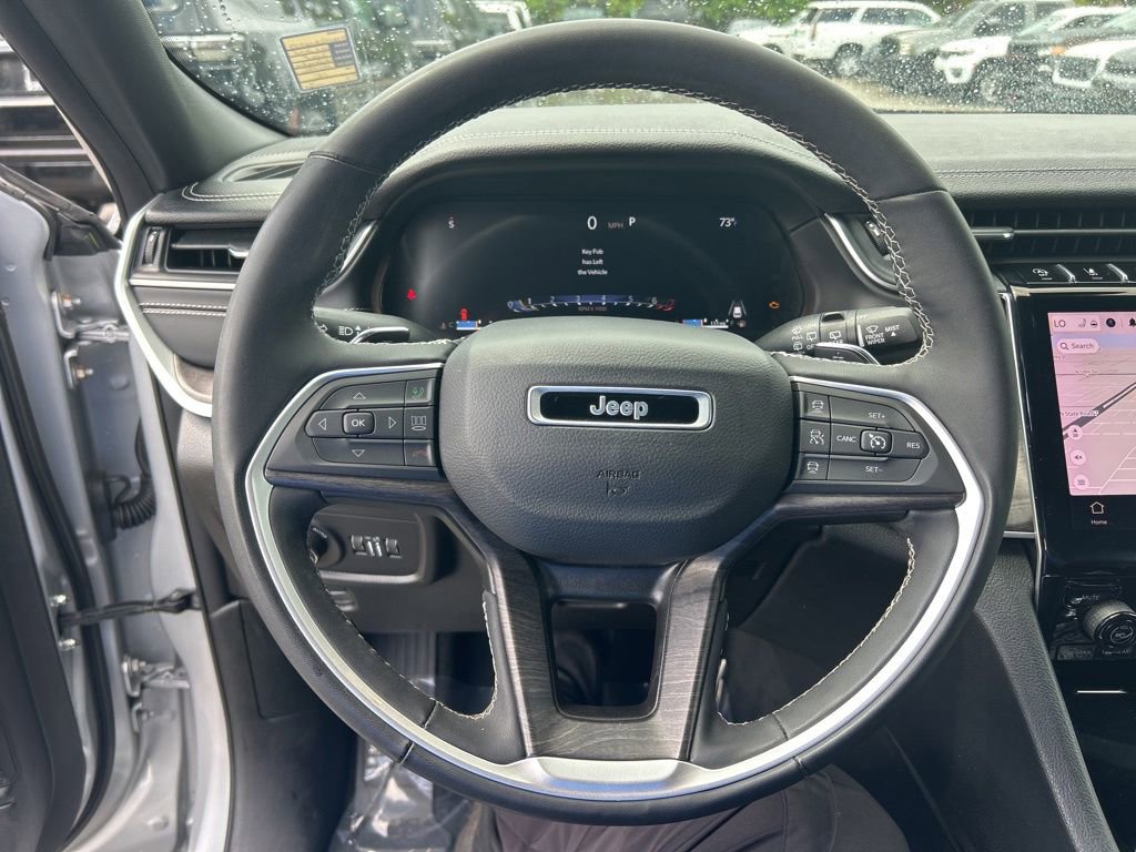 Used 2024 Jeep Grand Cherokee Limited w/ Black Appearance Package RWD image 15