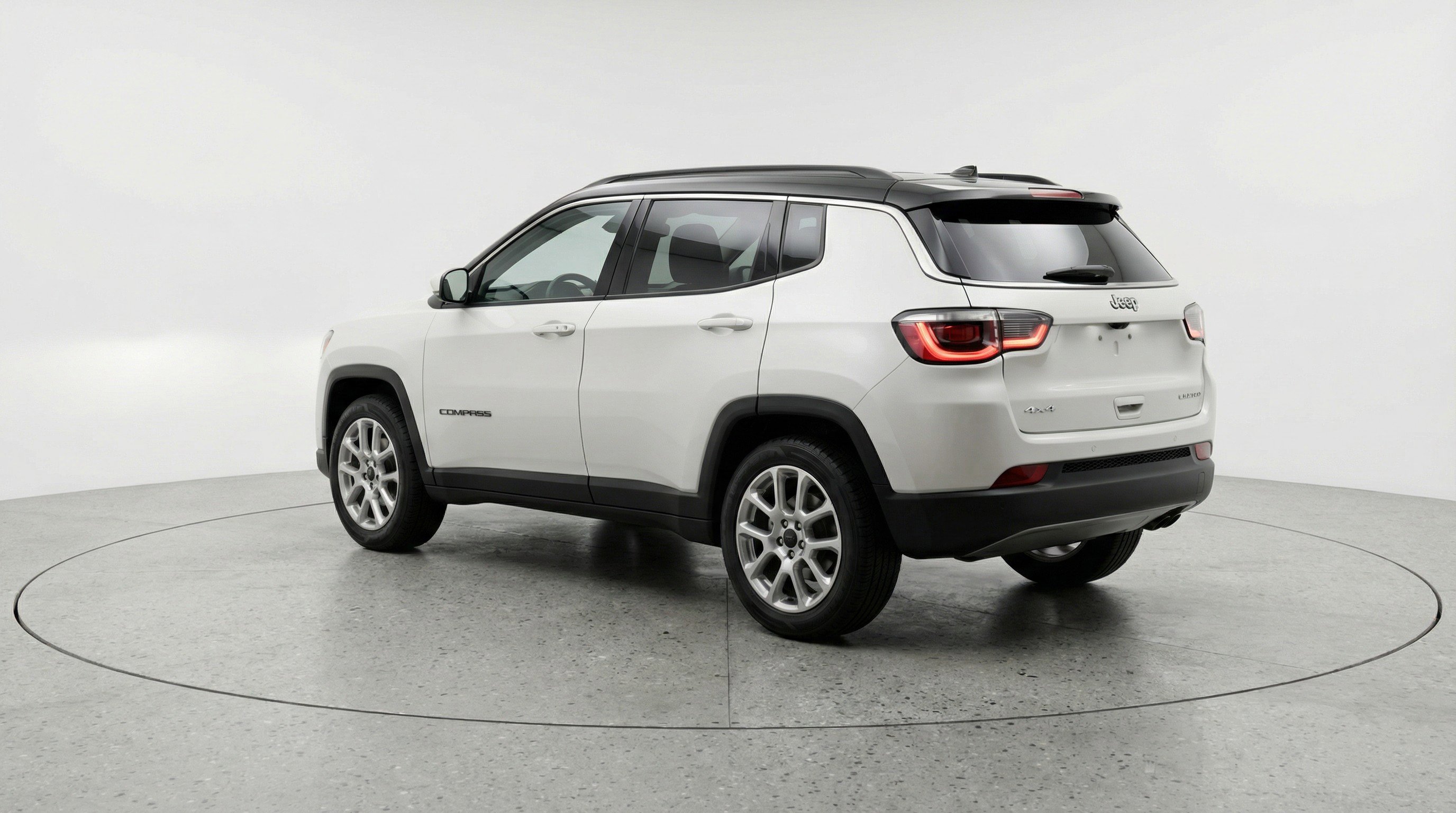 Used 2025 Jeep Compass Limited image 6