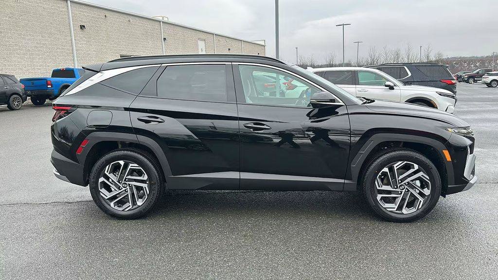 New 2026 Hyundai Tucson Limited AWD/4WD image 3