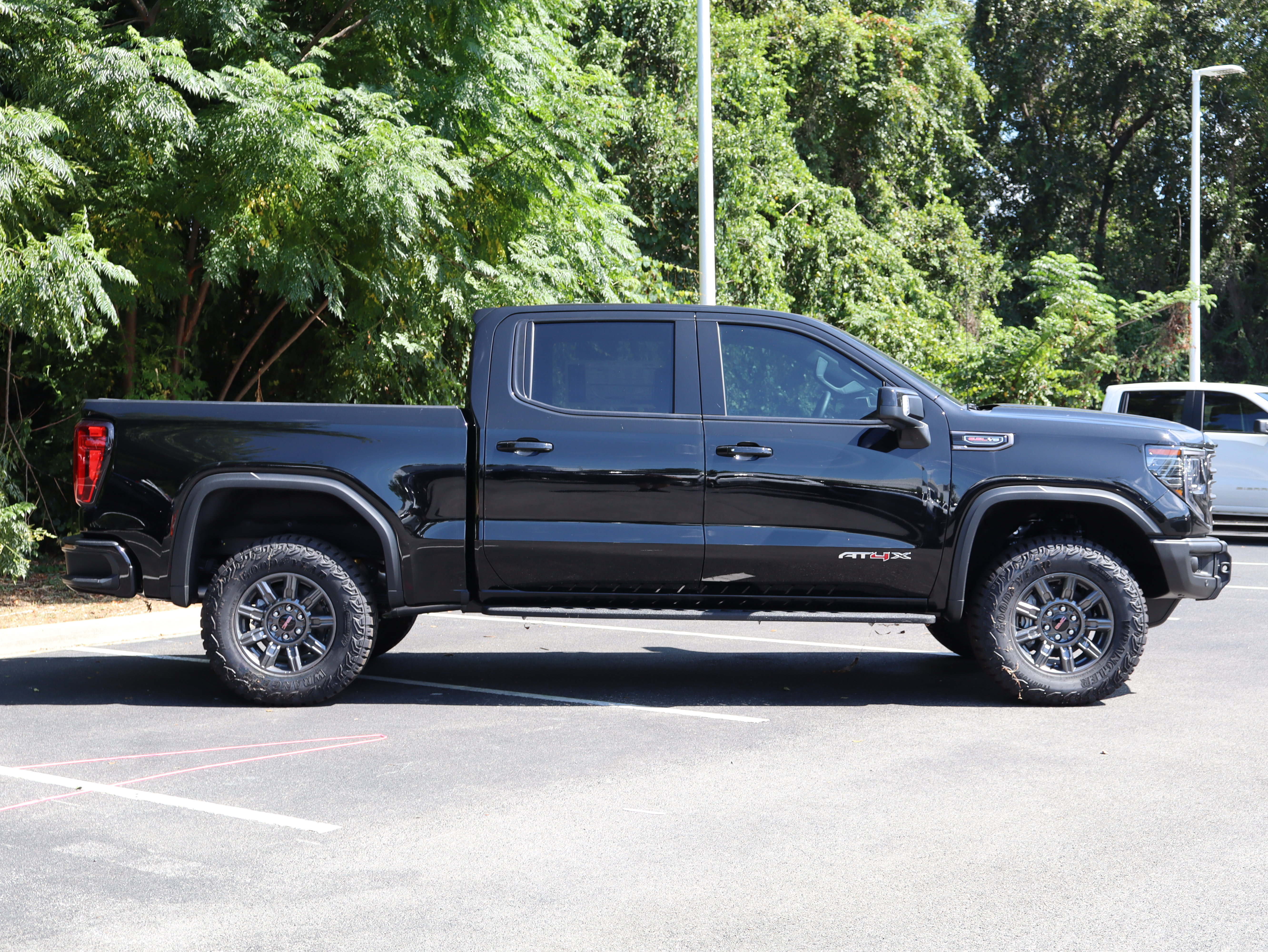 New 2026 GMC Sierra 1500 AT4X AWD/4WD image 10