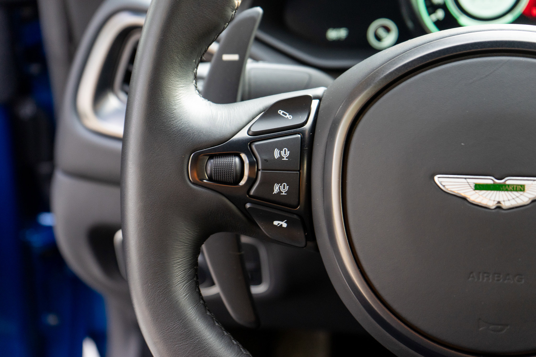 Used 2022 Aston Martin V8 Vantage Coupe image 29