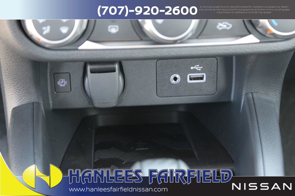 New 2025 Nissan Versa SV w/ Trunk Package FWD image 21