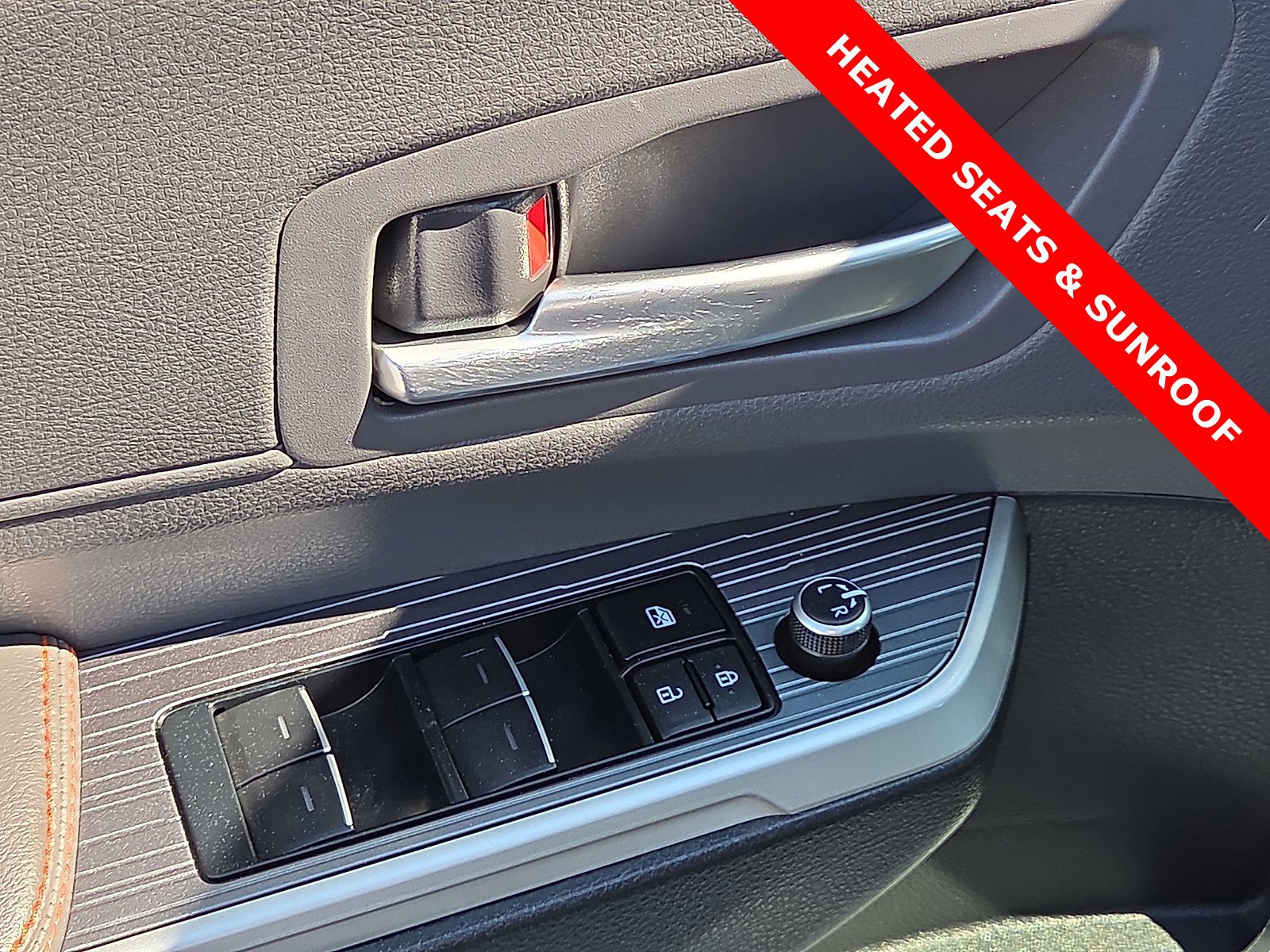 Used 2023 Toyota Sienna XSE w/ XSE Plus Package image 15