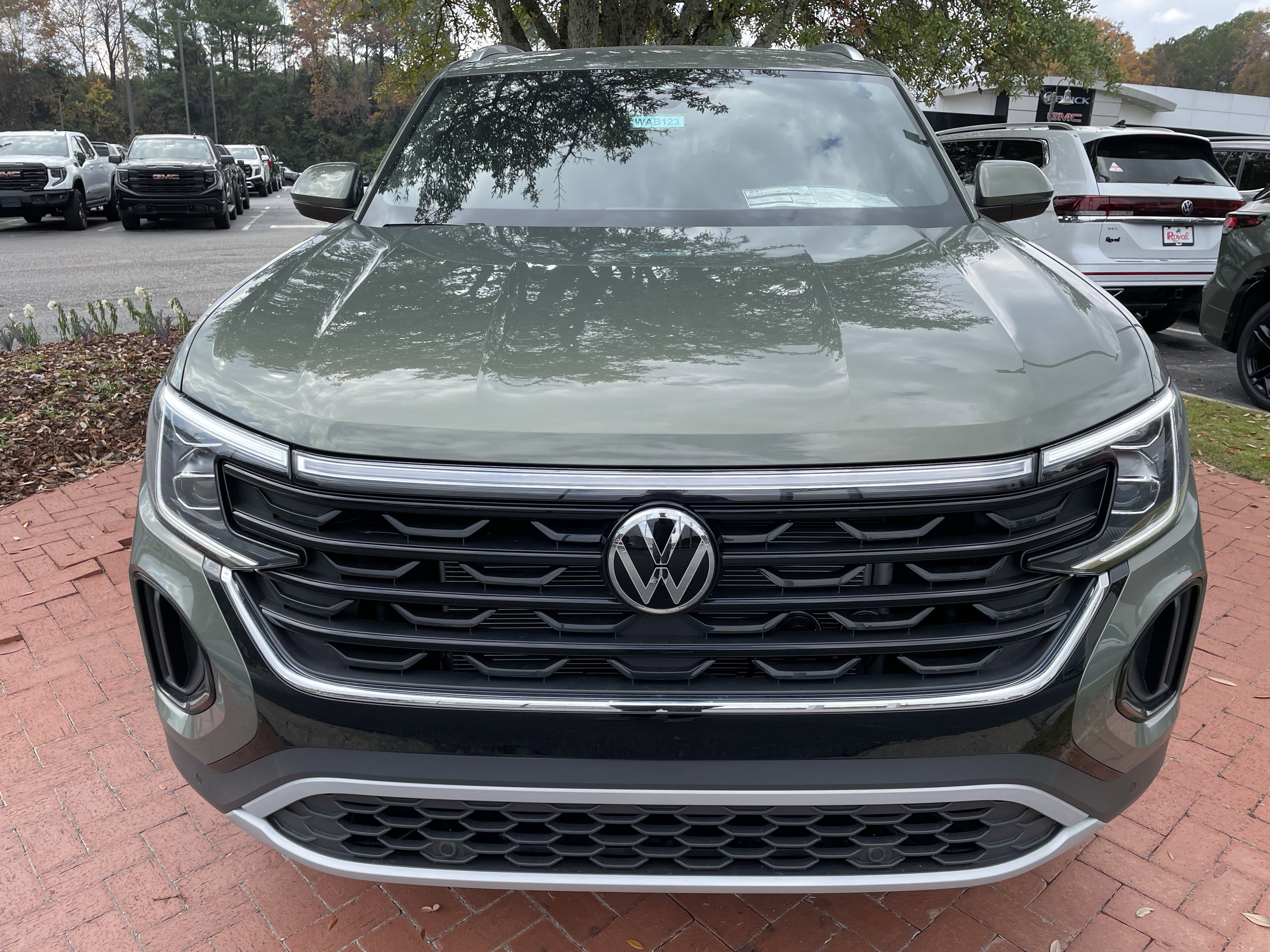 New 2026 Volkswagen Atlas Cross Sport SE image 2