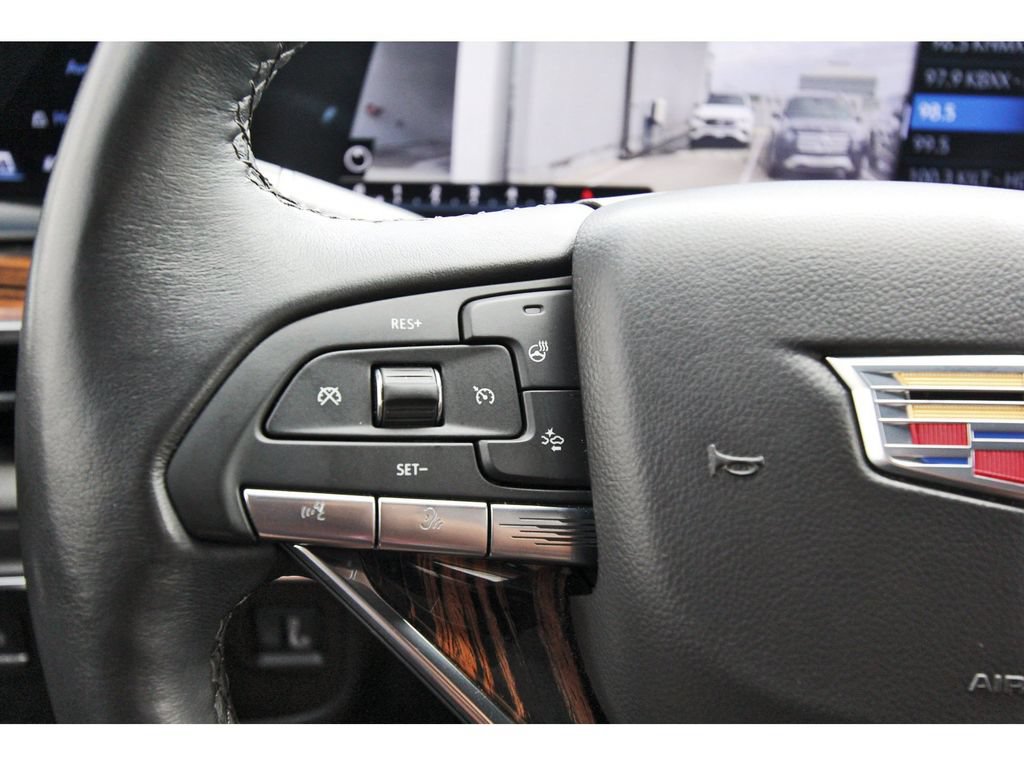 Used 2024 Cadillac Escalade ESV Luxury RWD image 16