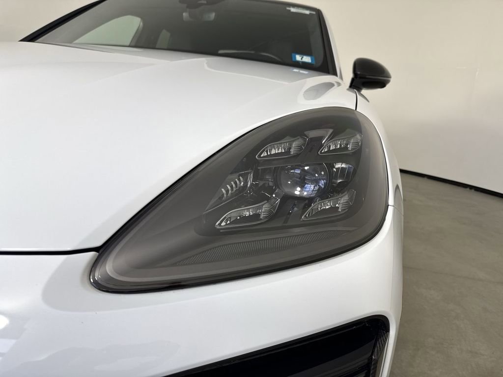 Certified 2023 Porsche Cayenne Turbo AWD/4WD image 11