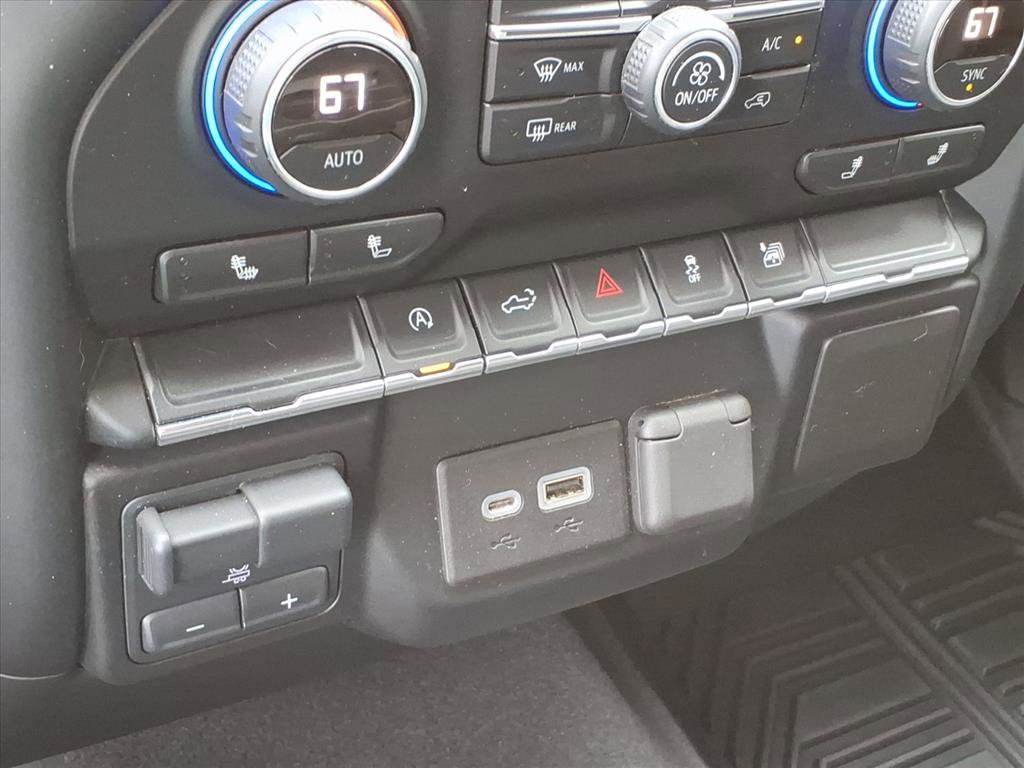 Used 2021 Chevrolet Silverado 1500 LT image 25